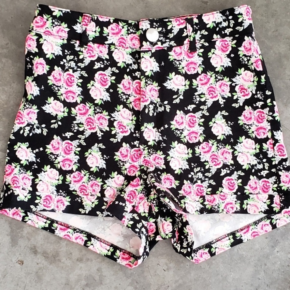 H&M high waisted shorts